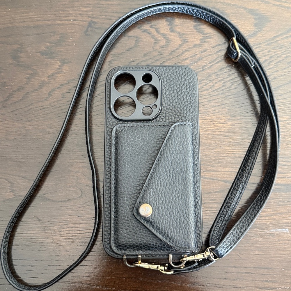 💰💰Bundle 2 for $20 Deal 💰💰

Black iPhone 14 Pro Case with Strap